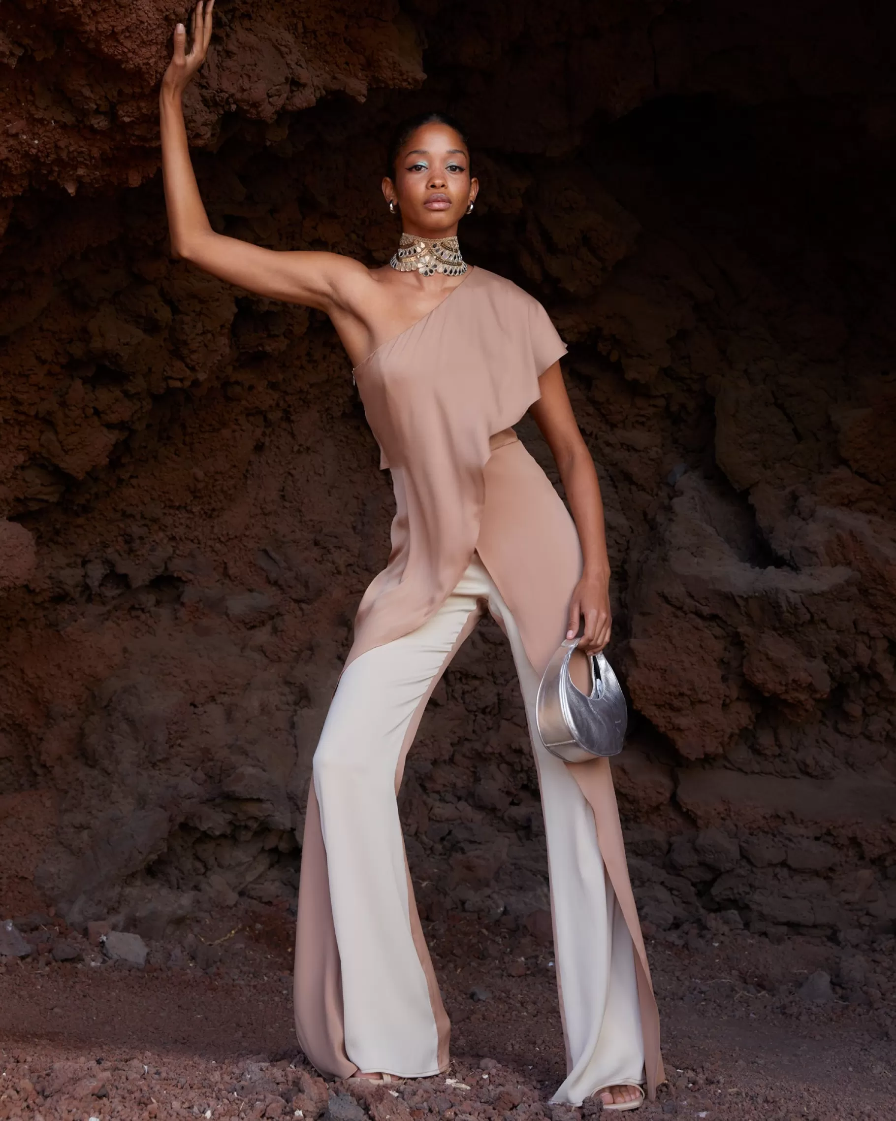 mono_sera_2.webp Lady Pipa Mono Sera